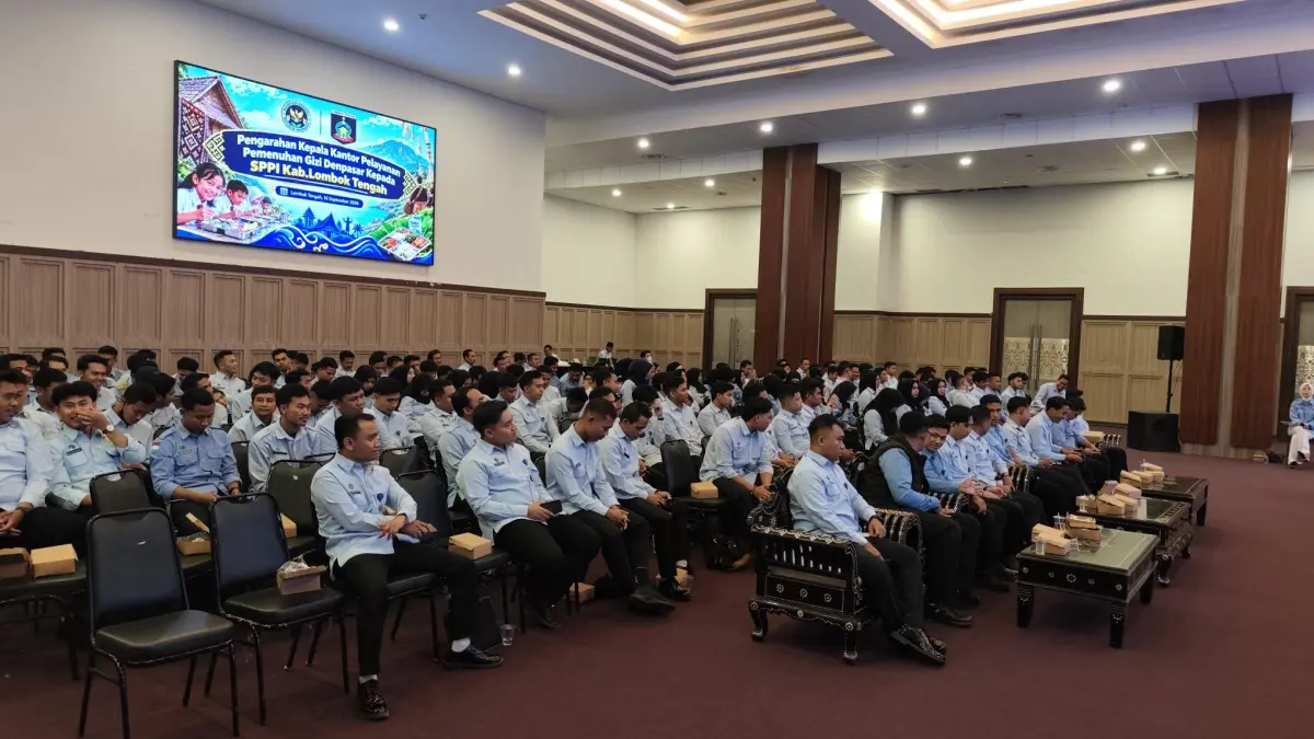 TAK ADA KOMPROMI: Satgas MBG Lombok Tengah menggelar pertemuan dengan ratusan SPPG se-Loteng di kantor bupati, Rabu (16/9).