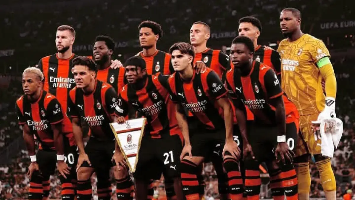 GAGALENANG: Skuad AC Milan yang turun sejak menit pertama saat menghadapi Benfica, dengan hasil akhir kalah 0-2. (Istimewa)