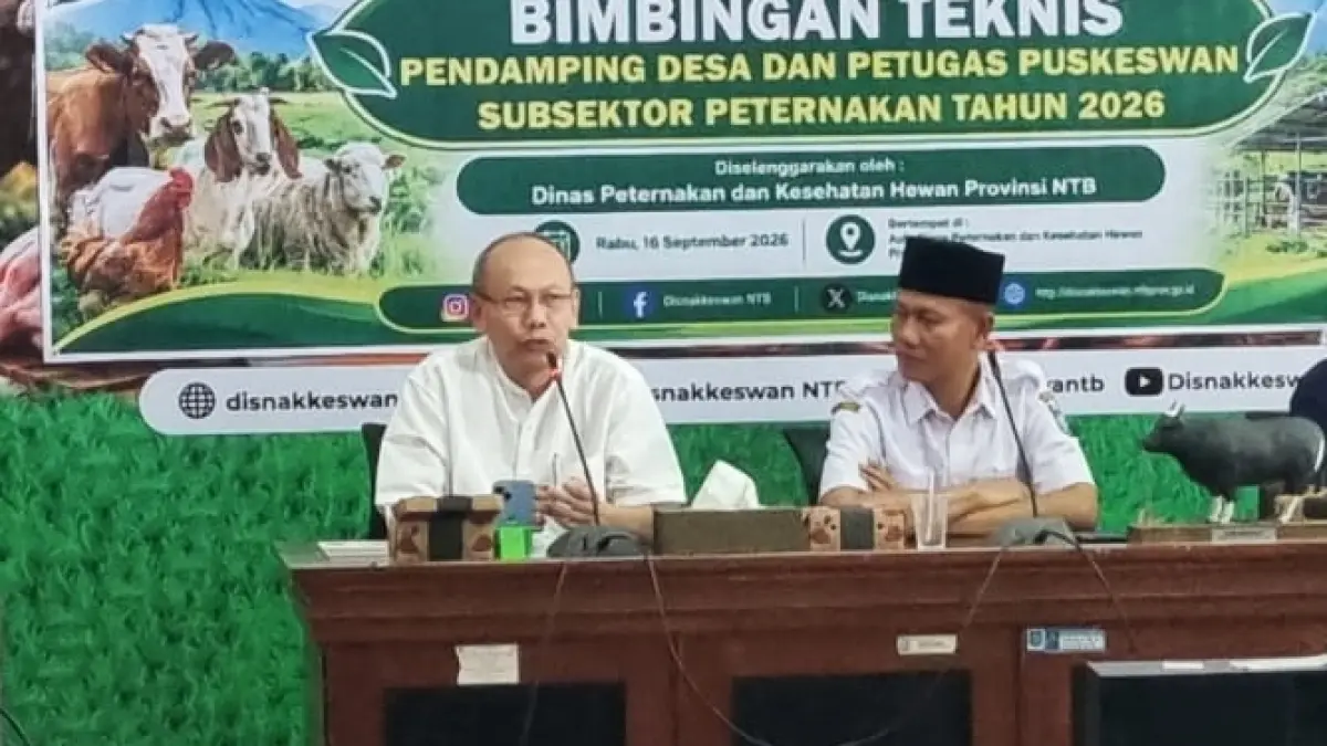 PRIORITAS DAERAH: Pembahasan perkembangan Program Desa Berdaya, dalam Bimtek Pendamping Desa dan Petugas Puskeswan Subsektor Peternakan Tahun 2026, di Disnakkeswan NTB, Rabu (16/9). (YUYUN/LOMBOK POST)