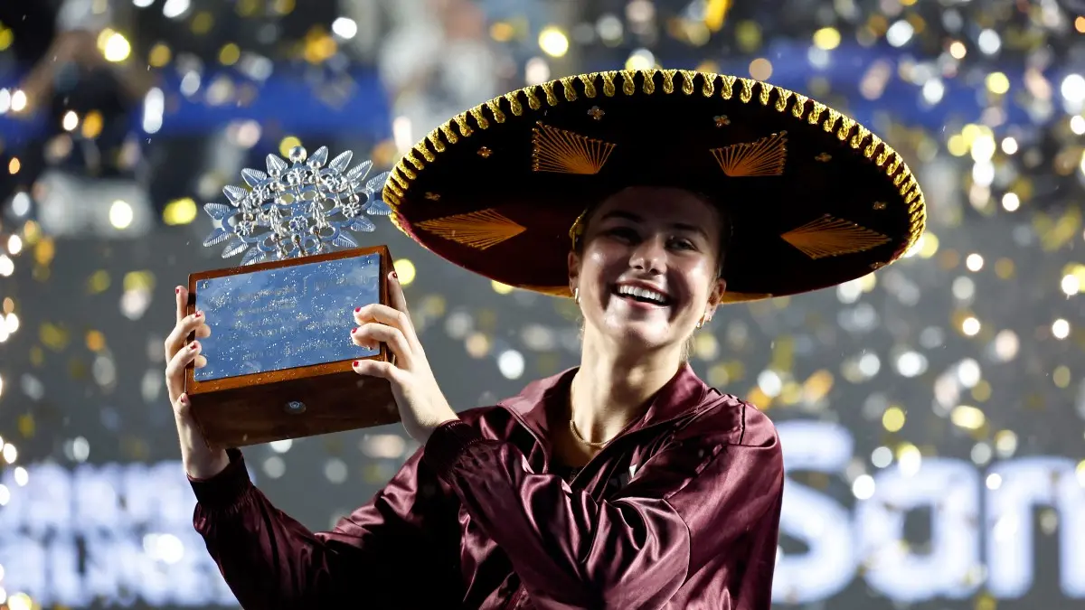 Iva Jovic kembali juara Guadalajara Open setelah mengalahkan Peyton Stearns. Ia mencetak sejarah sebagai juara dua tahun beruntun. (Photo AFP)