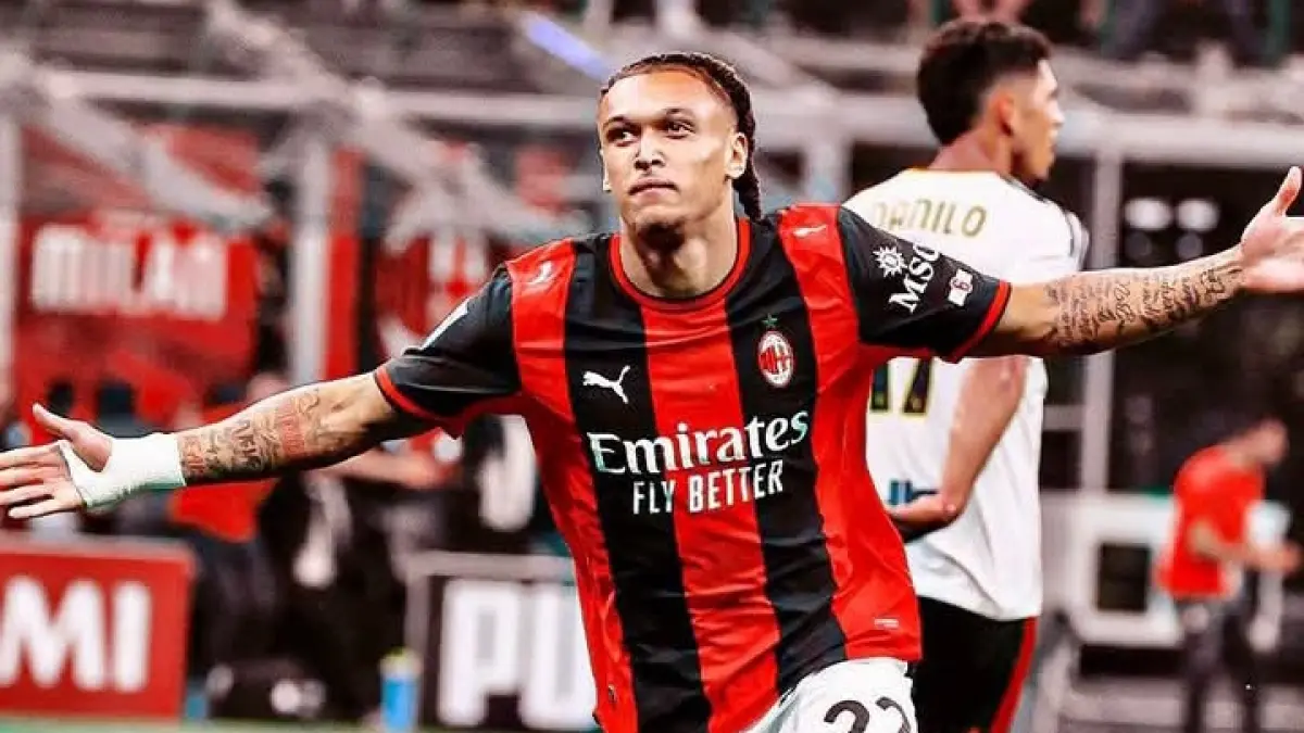 SELEBRASI: Diego Moreira, pencetak gol ketiga AC Milan dalam laga kontra Lecce. (Istimewa)