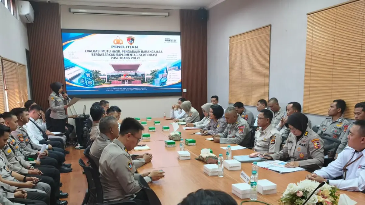 Tim Puslitbang Polri melakukan evaluasi pengadaan barang dan jasa di Polda NTB, Senin (21/9).