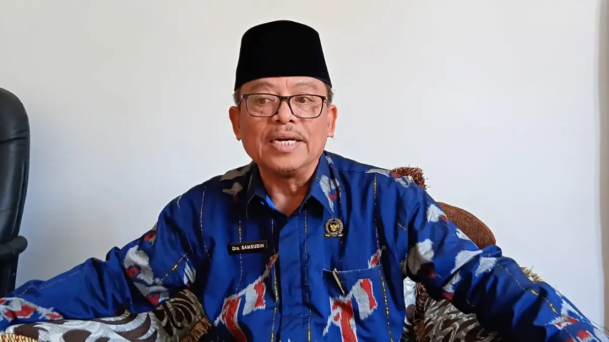 Kades Midang Samsudin (NURUL/LOMBOK POST)