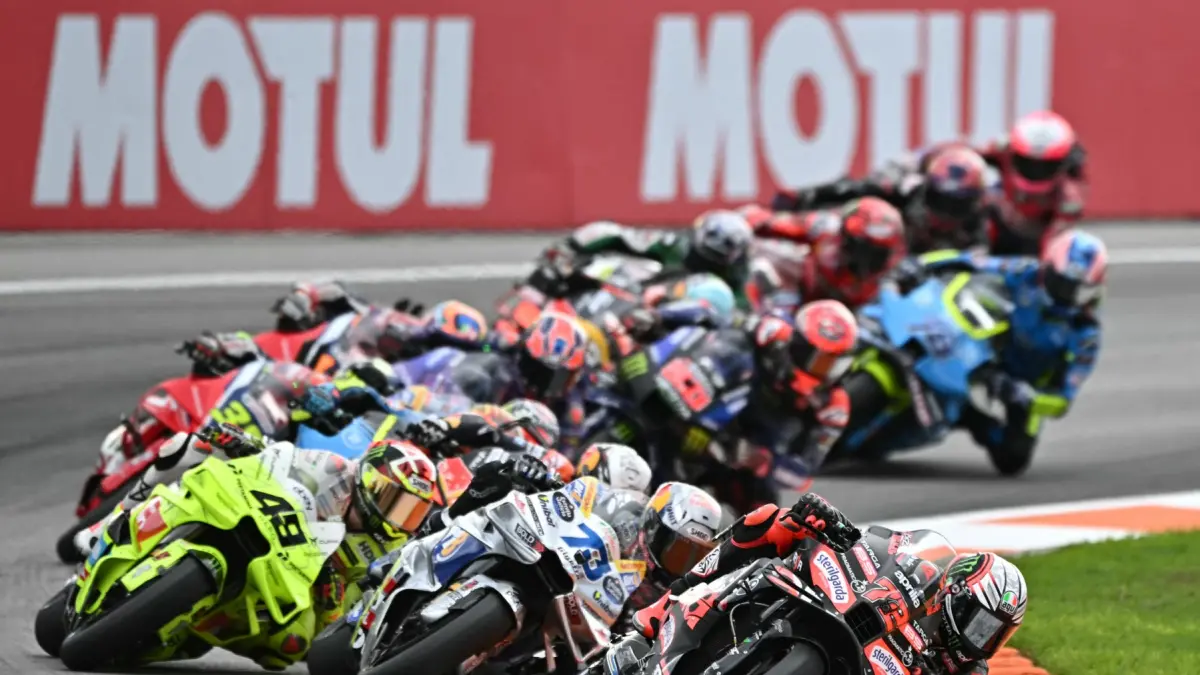 MotoGP 2027 dipastikan ditutup di Valencia pada 26-28 November. Kalender lengkap MotoGP 2027 diumumkan Jumat, 25 September pukul 17.00 WIB. (Photo by AFP)