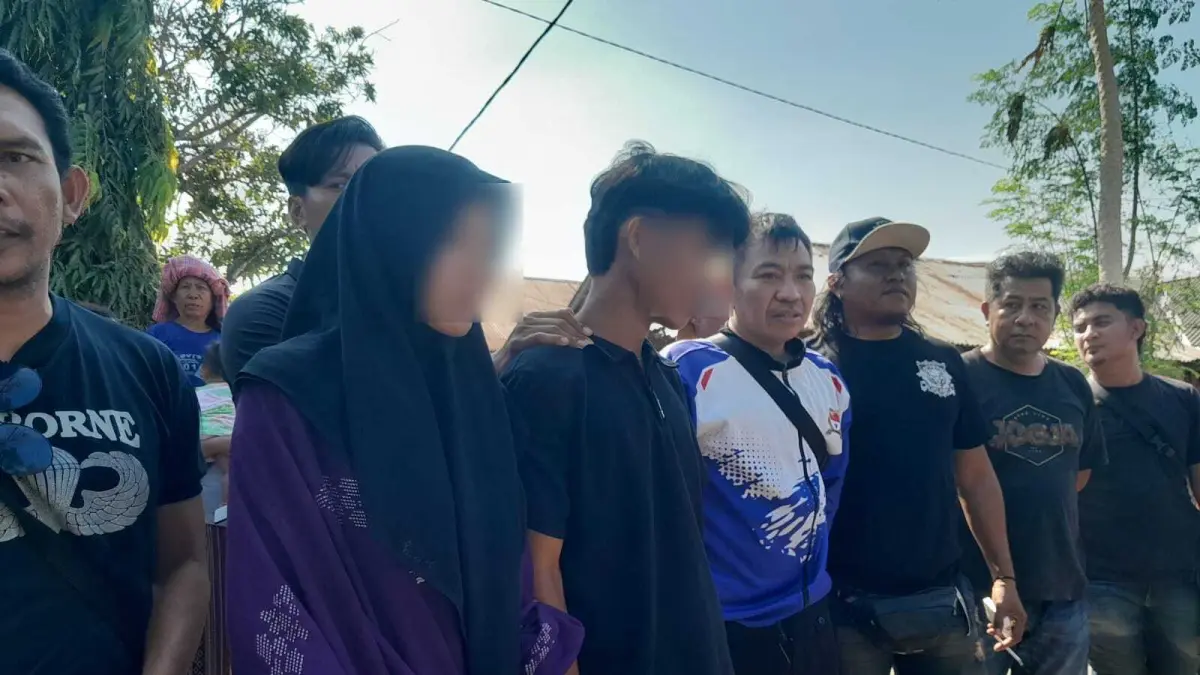 Tim gabungan Polsek Langgudu dan Satreskrim Polres Bima Kota mengamankan J dan pacarnya, Rabu (23/9). (Dok Polres Bima Kota)