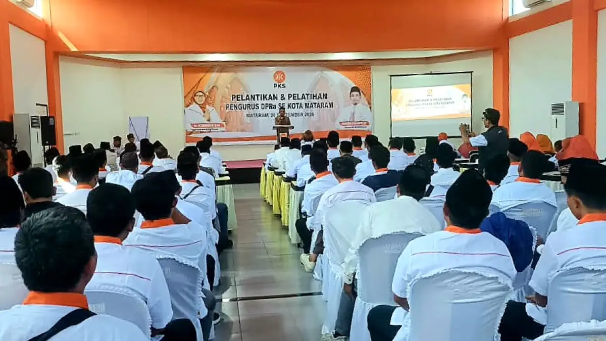 KONSOLIDASI: DPD PKS Kota Mataram melakukan pelantikan pengurus ranting 50 kelurahan dan training, Minggu (20/9).