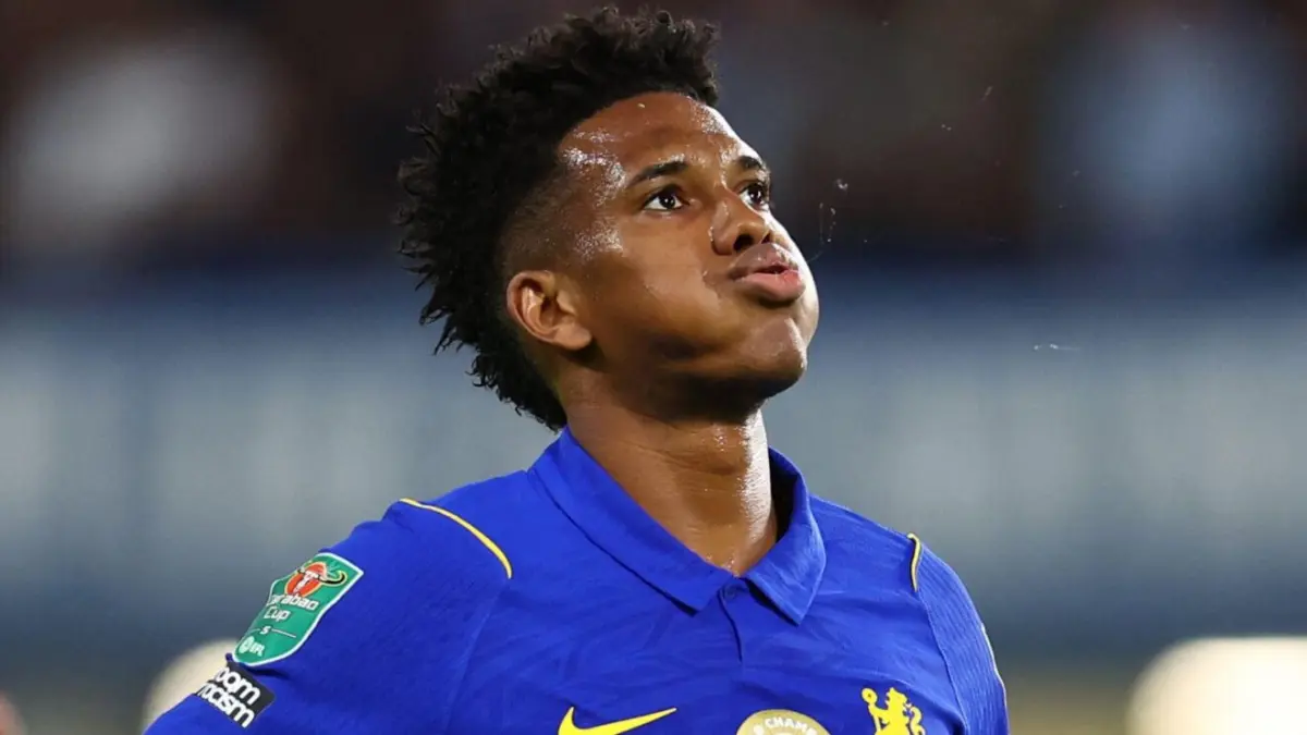 Liverpool siap guyur £100 juta demi boyong Estevao dari Chelsea. Minim menit bermain di Stamford Bridge jadi celah The Reds.