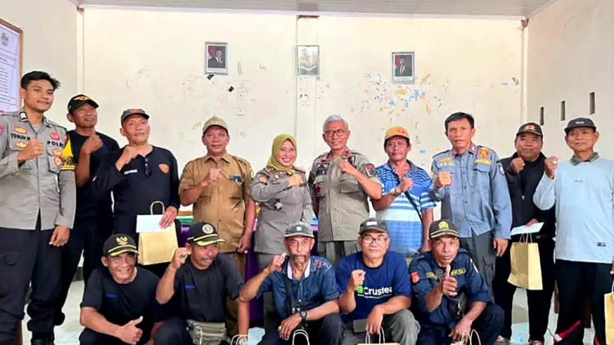 Satpol PP Provinsi NTB turun langsung menemui jajaran Satlinmas di Kantor Desa Pijot, Kabupaten Lombok Timur, Selasa (22/9/2026).