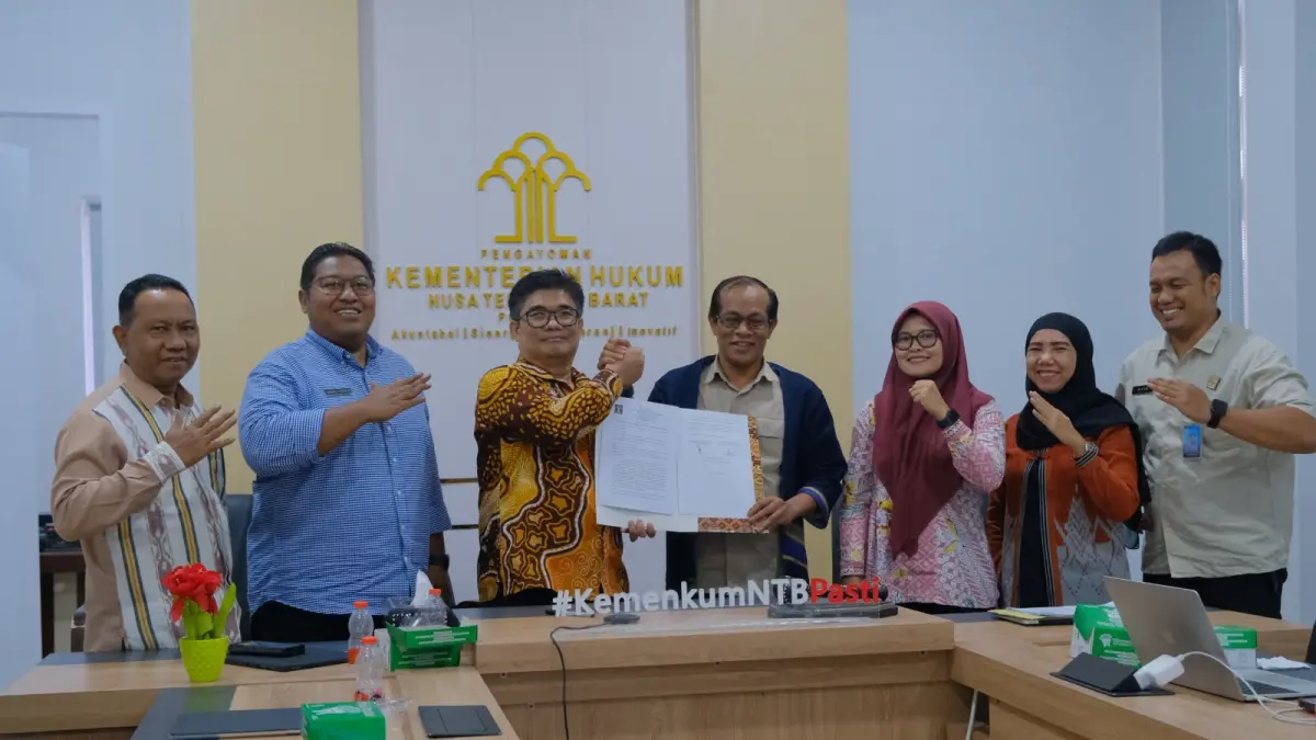 HARMONISASI REGULASI: Kemenkum NTB bersama Pemkab Lombok Tengah membahas harmonisasi Raperbup bantuan keuangan partai politik di Mataram, Kamis (24/9).