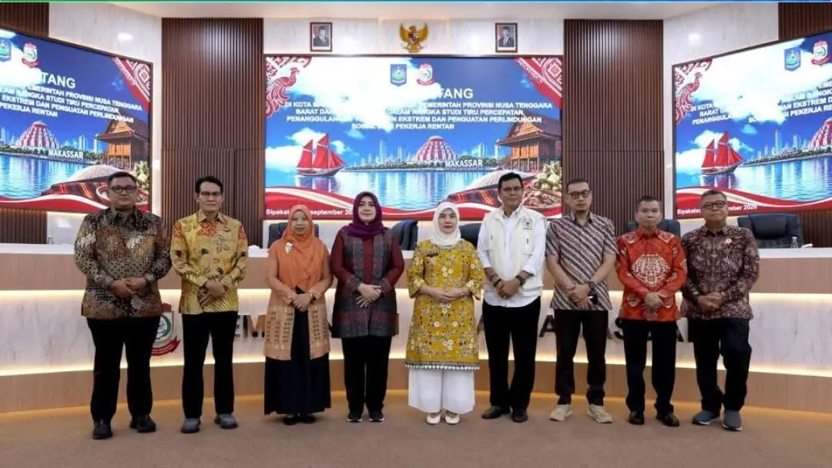 STUDI TIRU: Wabup Lobar Nurul Adha (tiga dari kiri) bersama perwakilan kepala daerah se-NTB saat studi tiru di Makassar, beberapa hari lalu. (IST/LOMBOK POST)