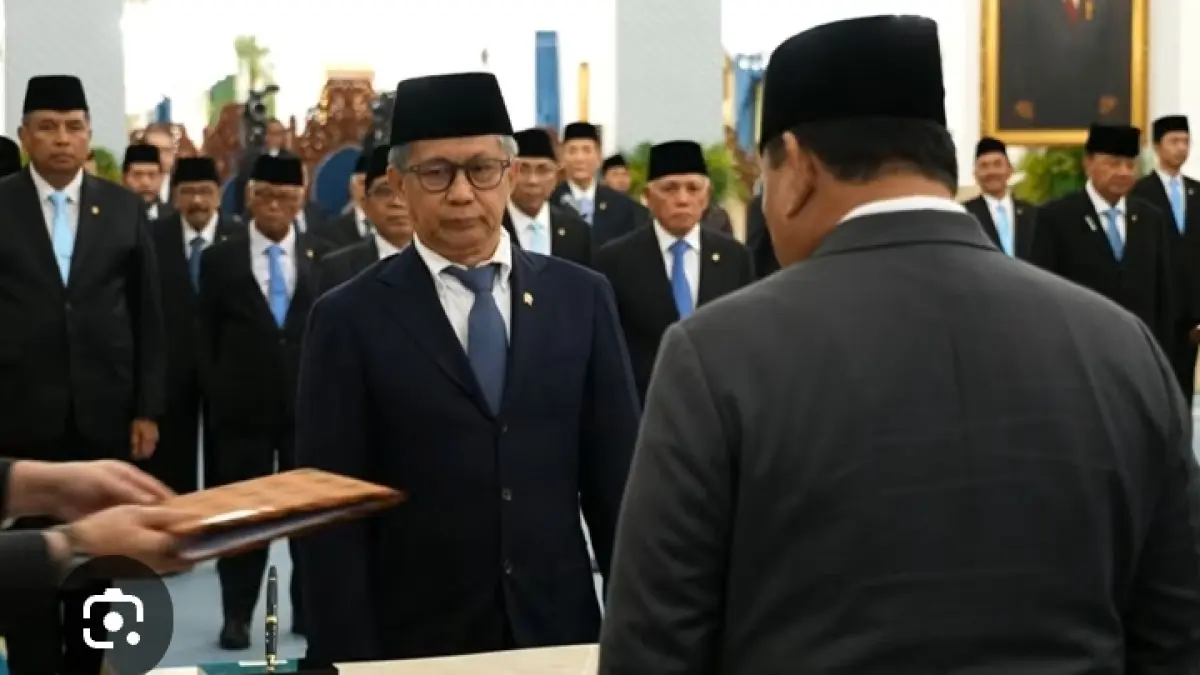 MASUK PEMERINTAHAN: Rocky Gerung dilantik Presiden Prabowo Subianto sebagai anggota Wantimpres. (Istimewa)