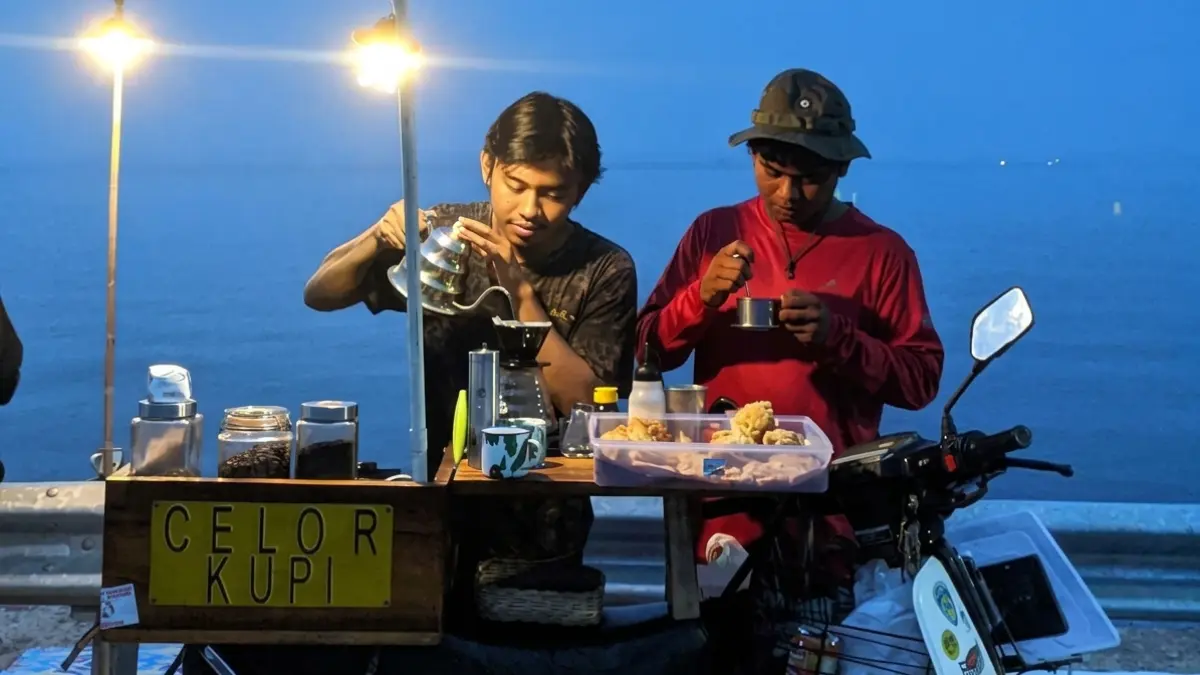 UNIK: Coffee shop keliling unik ala Celor Kupi milik Bagas di Lombok Utara. (IST/LOMBOK POST)