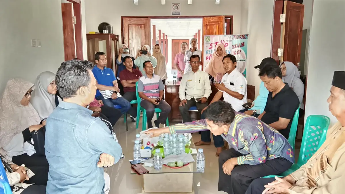 UPT PPA Kabupaten Bima menggelar pertemuan dengan pihak SMPN 1 Sape, Jumat (2/10).