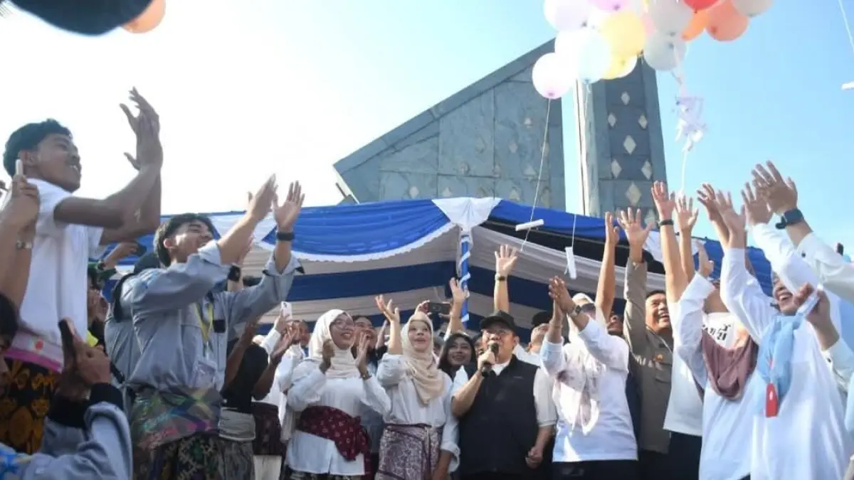 LINDUNGI HAK ANAK: Pelepasan balon udara "mimpi anak Lombok Utara, menjadi salah satu rangkaian acara HAN ke-42.