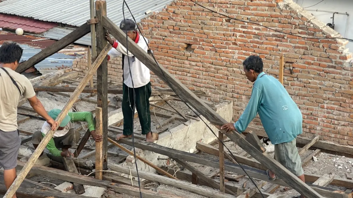 Proses penanganan Rumah Tidak Layak Huni (RTLH) di Kota Mataram terus dilakukan secara bertahap.