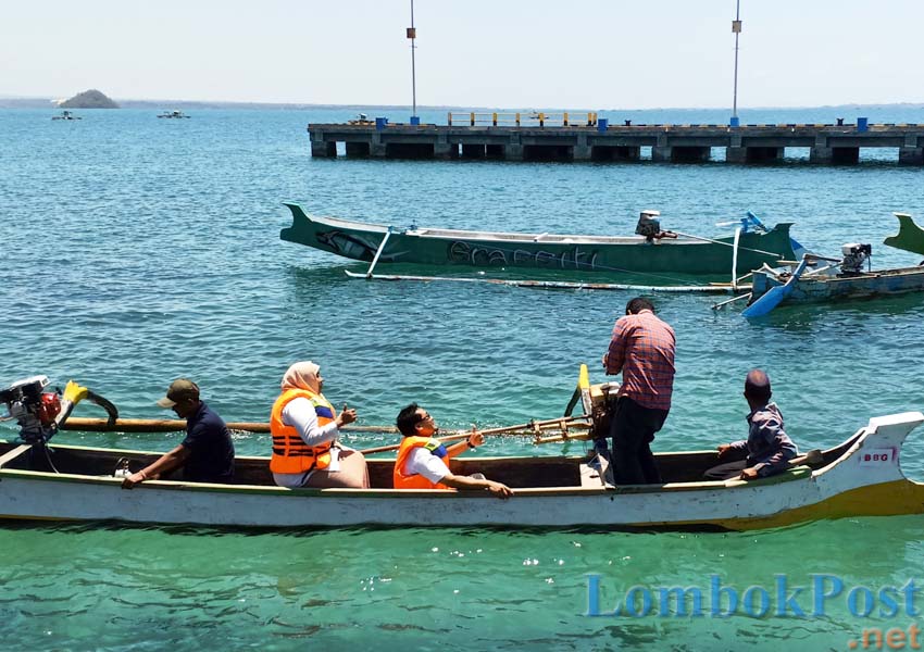 UJI COBA: Perahu berbahan bakar elpiji di PPN Teluk Awang di Dusun Awang Balak Desa Mertak, Pujut Lombok Tengah, saat diuji coba, beberapa waktu lalu.