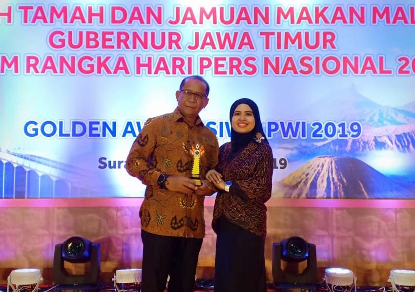 Ketua Koni NTB Andy Hadianto (kiri)