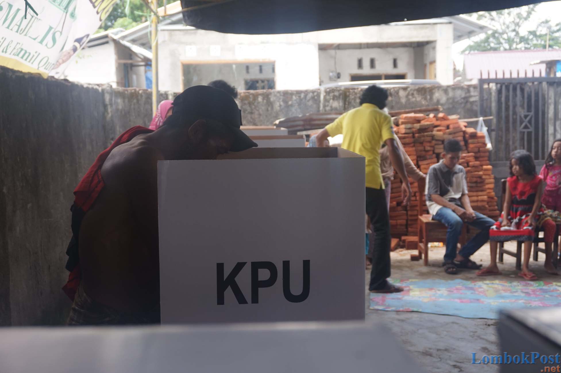 Ilustrasi Pencoblosan (Dok Lombok Post)