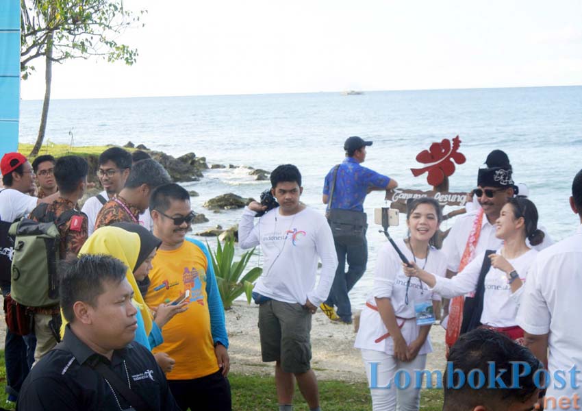 SUDAH PULIH : Wisatawan domestik kembali mengunjungi kawasan wisata Tanjung Lesung.