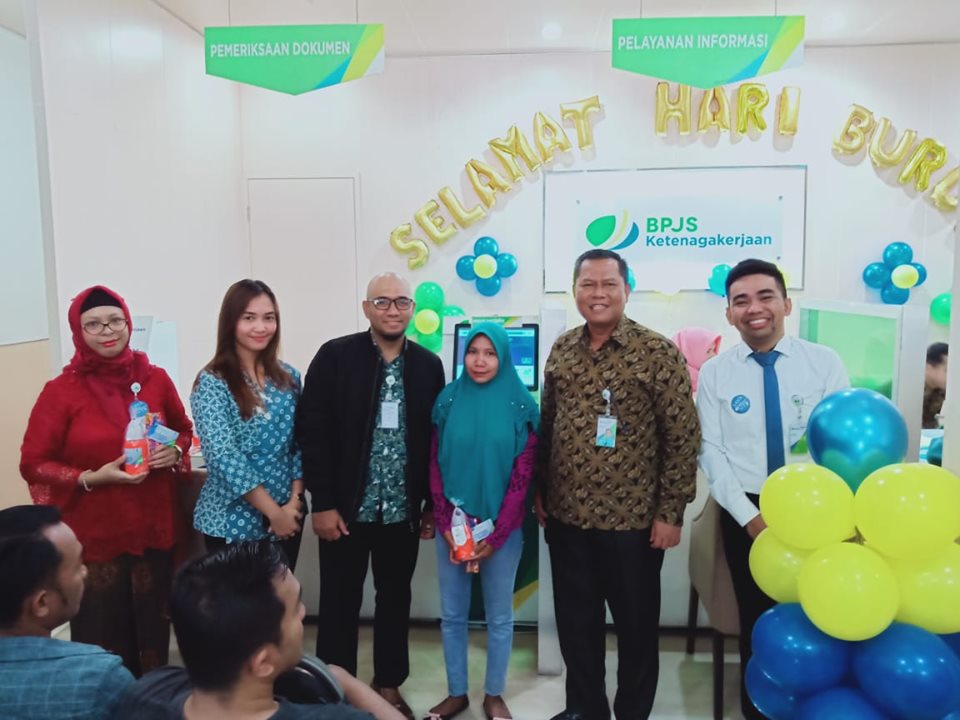 Suasana perayaan hari buruh di Kantor Cabang BPJS Ketenagakerjaan NTB.