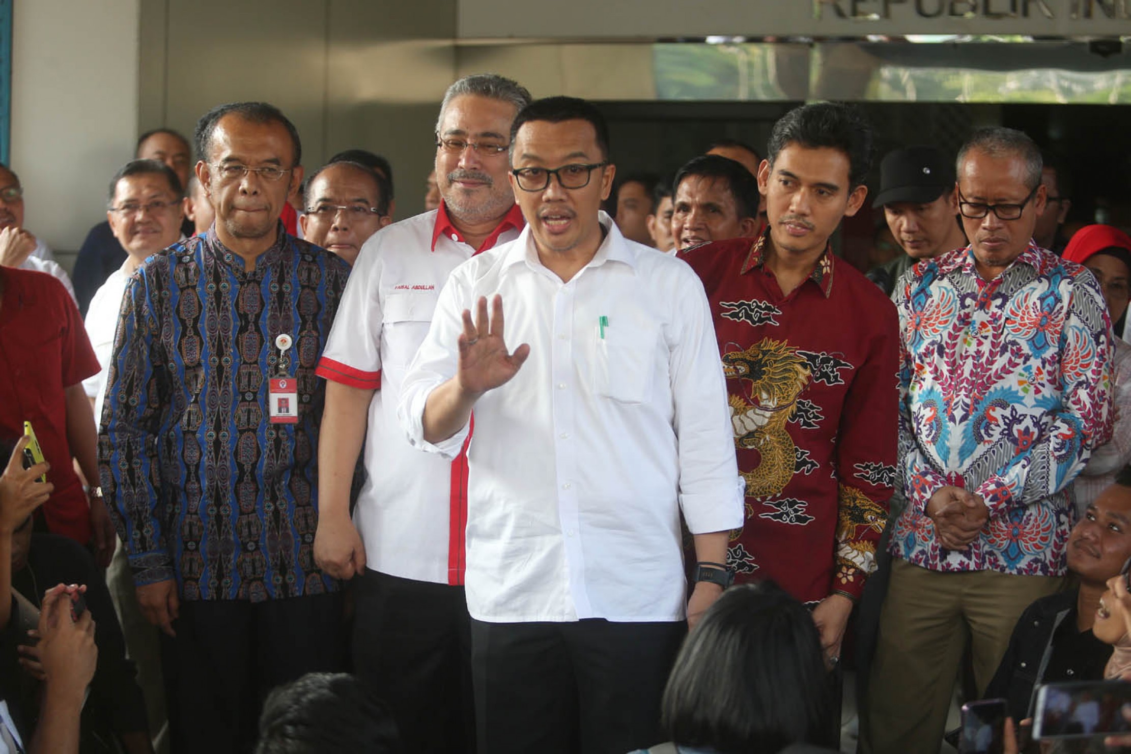 Menpora Imam Nahrawi memberikan keterangan kepada media di Kantor Kemenpora,Jakarta, Kamis (19/9/2019). Imam Nahrawi mengundurkan diri dari jabatan Menpora usai ditetapkan sebagai tersangka oleh KPK. HARITSAH ALMUDATSIR/JAWA POS
