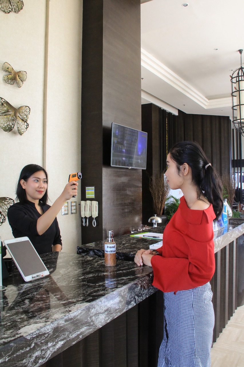 CEGAH KORONA: Contoh langkah yang diterapkan Hotel Lombok Astoria guna mengantisipasi potensi penyebaran Virus Korona, Selasa (17/3/2020).