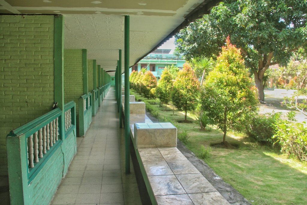 TANPA PENJAGAAN: Suasana Wisma Nusantara, Kota Mataram, tanpa penjagaan sama sekali, kemarin.