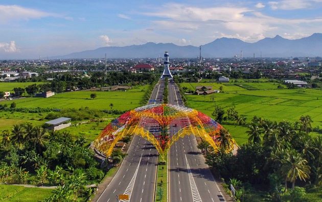 Gerbang Tembolak (Dok. Lombok Post)