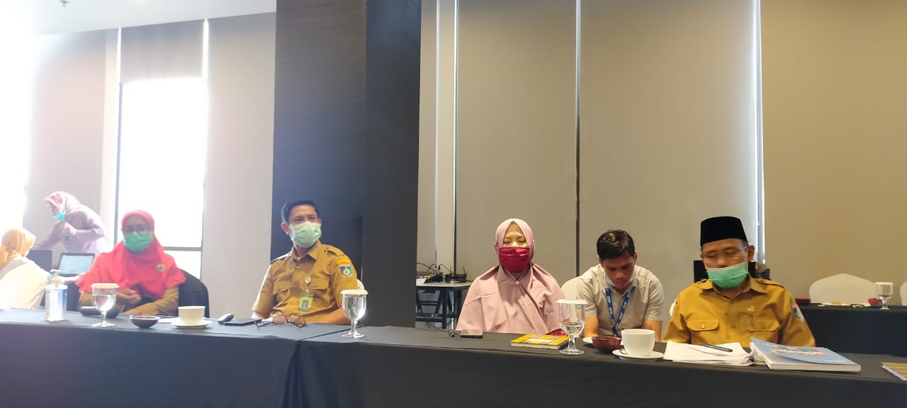 SHARING PENGALAMAN: Kemitraan Rutgers saat memberikan materi terkait perkembangan ProgramYes I Do, Selasa (22/9/2020) lalu.