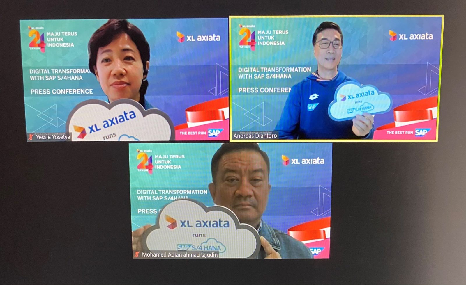 XL SAPHANA : Director & Chief Information-Digital Officer XL Axiata Yessie D. Yosetya (kiri atas), Managing Director SAP Indonesia Andreas Diantoro (kanan atas), dan Direktur & Chief Finance Officer XL Axiata Mohamed Adlan bin Ahmad Tajudin dalam acara pr