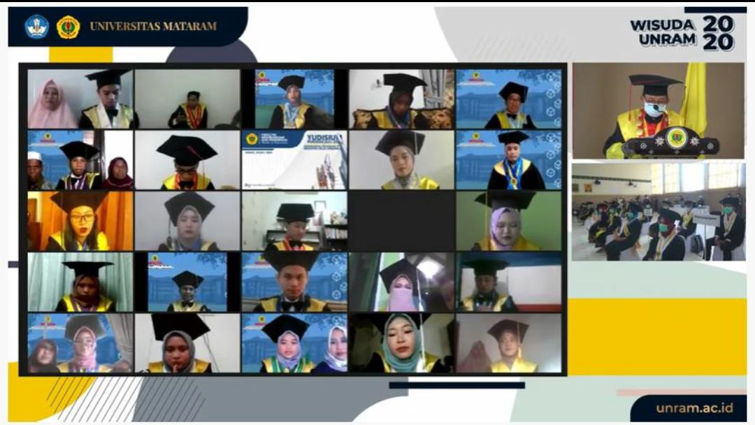 WISUDA DARING: Rektor Unram Prof H Lalu Husni (kanan atas) membuka wisuda Unram secara daring, Kamis (17/12/2020).