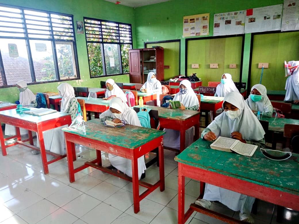 Kepala MIN 2 Mataram Teddy Rusdi