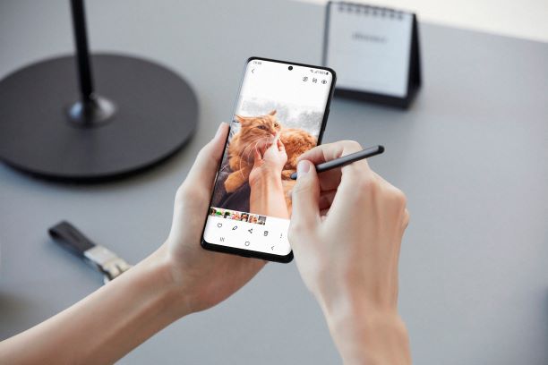 Galaxy S21 Ultra (dok. Samsung)