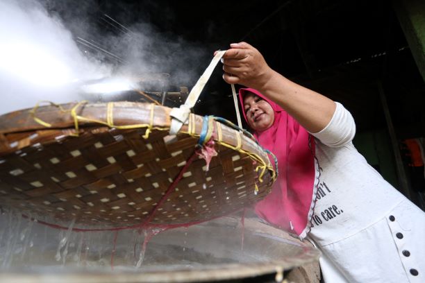 BAHAN BAKU MAHAL: Ibu Mu