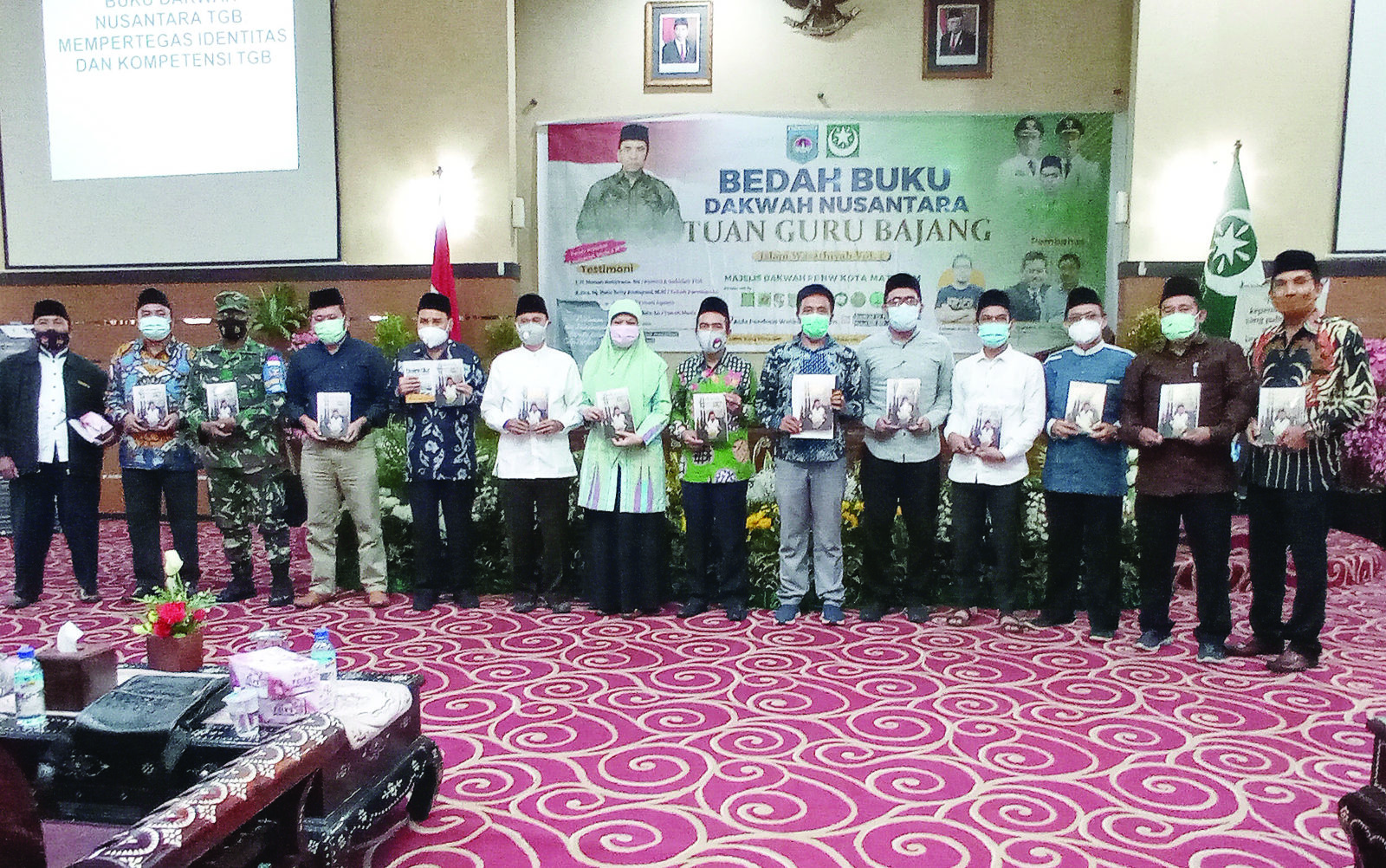Acara Bedah Buku Dakwah Nusantara TGB: Islam Wasathiyyah Vol. 1. (Dok/Lombok Post)