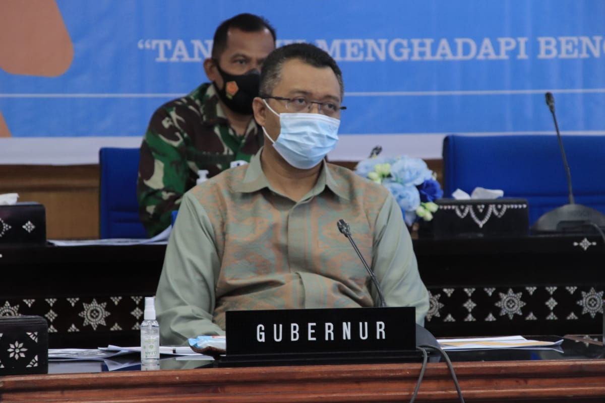 RAKORNAS BNPB: Gubernur NTB H Zulkieflimansyah mengikuti pembukaan Rakornas BNPB secara virtual, Rabu (3/3/2021). (Diskominfotik NTB for Lombok Post)