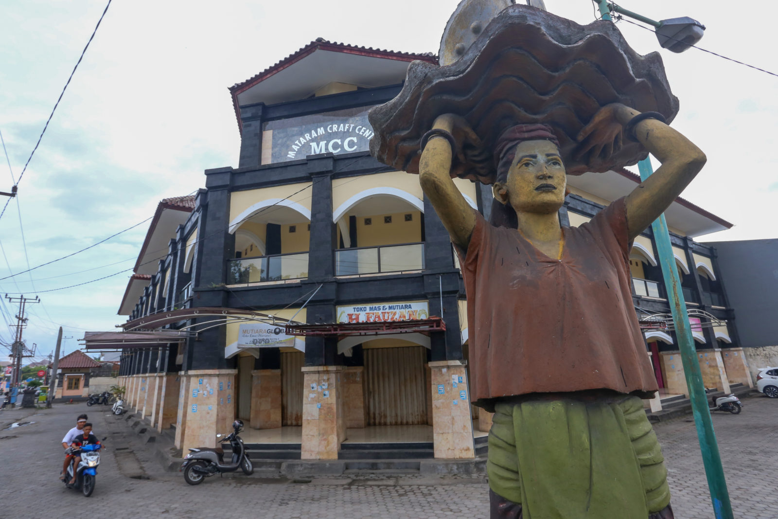 SUDAH DIREVITALISASI: MCC diyakini bakal menggeliat kembali setelah pengelolaannya diserahkan kepada Asosiasi Pearl Lombok tahun ini. (Ivan/Lombok Post)