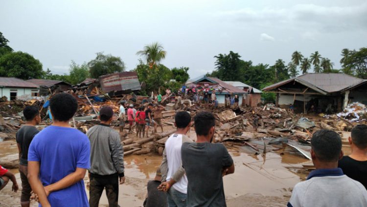 Bencana banjir bandang dan longsor melanda Provinsi Nusa Tenggara Timur (NTT). Ini akibat cuaca ekstrim dampak Siklon Tropis Seroja.