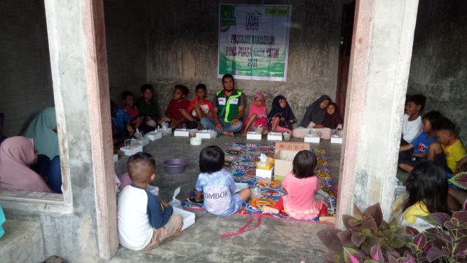 LAZ DASI NTB menggelar buka puasa bersama anak yatim di empat kabupaten di NTB. Kegiatan ini diikuti sekitar 90 orang. Kegiatan pertama digelar di Desa Sigerongan, Lingsar, Lobar.