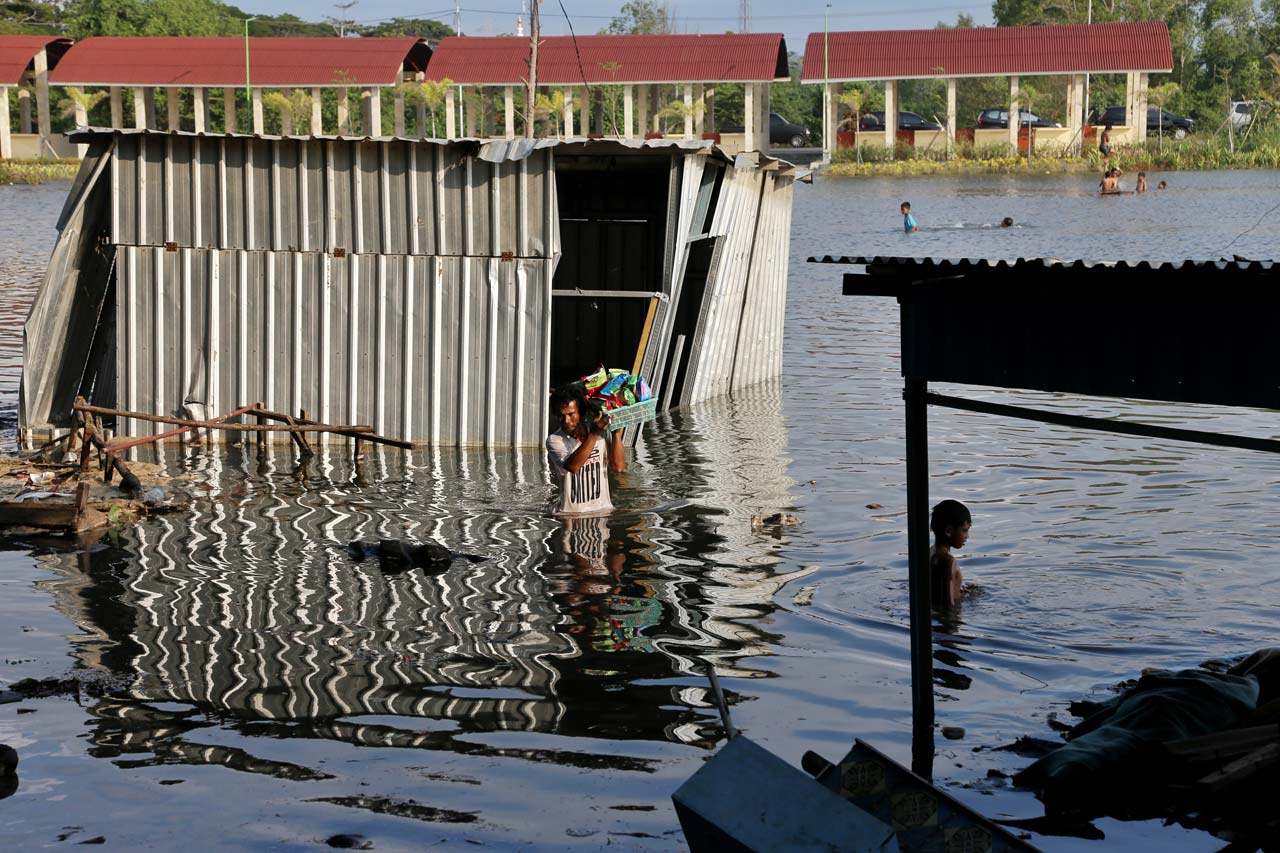 Super Blood Moon, Air Pasang Rendam Taman Loang Baloq