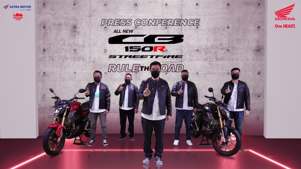 KEREN: Petinggi Honda saat konferensi pers keluaran terbaru All New CB150R Streetfire.