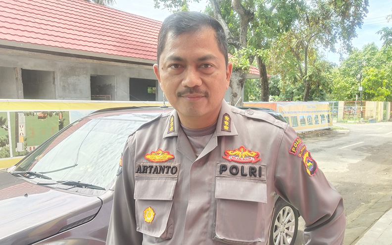 Kabid Humas Polda NTB Kombes Pol Artanto. (Harli/Lombok Post)