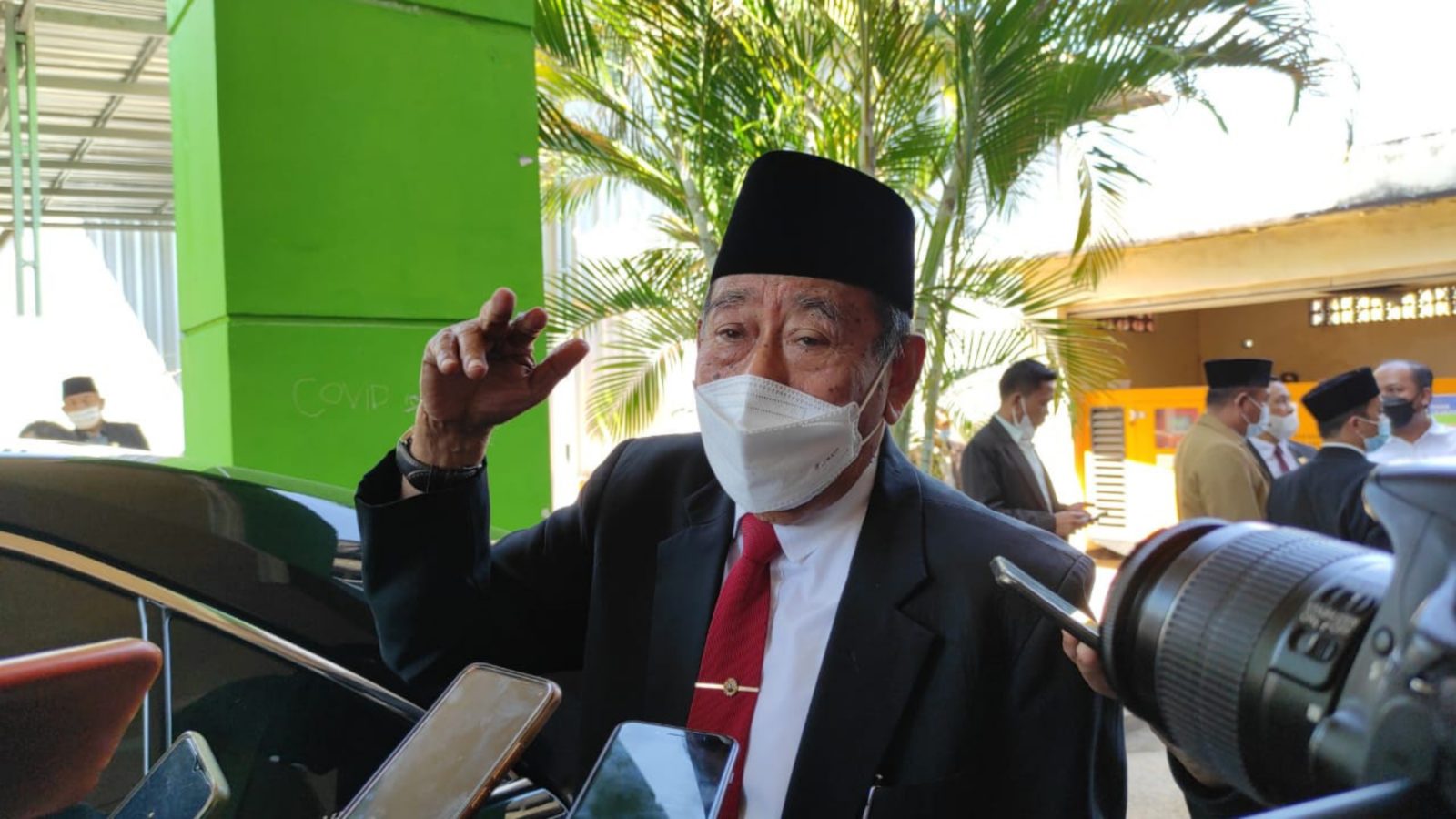 Bupati Lombok Utara H Djohan Sjamsu. (Ferial/Lombok Post)