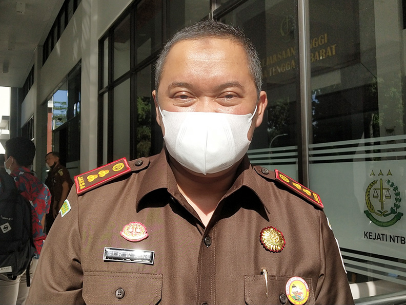 Kepala Kejari Lotim Irwan Setiawan. (Foto: Dok/Lombok Post)