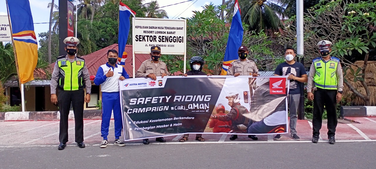 KOLABORASI: Tim safety riding Honda dan jajaran Polsek Senggigi, usai edukasi keselamatan berkendara, Sabtu (24/7/21)