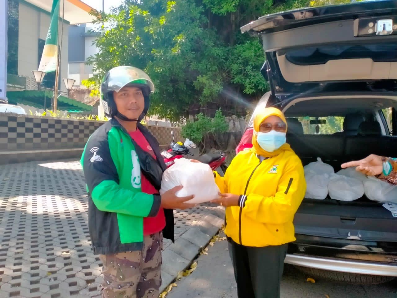 Bantuan darri Golkar NTB