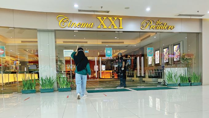 BUKA KEMBALI: Bioskop XXI Lombok Epicentrum Mall sudah mulai beroperasi kembali sejak siang kemarin (16/9).( IVAN/LOMBOK POST)