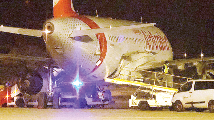 Puluhan penumpang asal Maroko punya cara baru untuk jadi imigran ilegal. Dengan naik pesawat dan menipu pilotnya. (BBC)