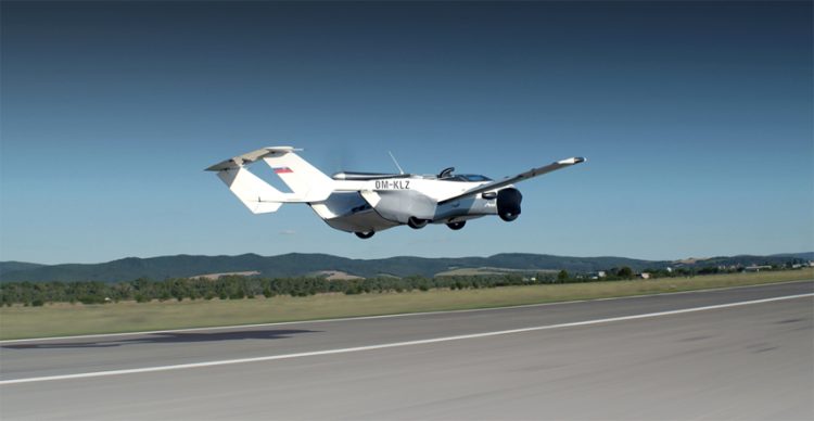 SUKSES: AirCar dalam satu sesi uji terbang dan mendarat (KleinVision)