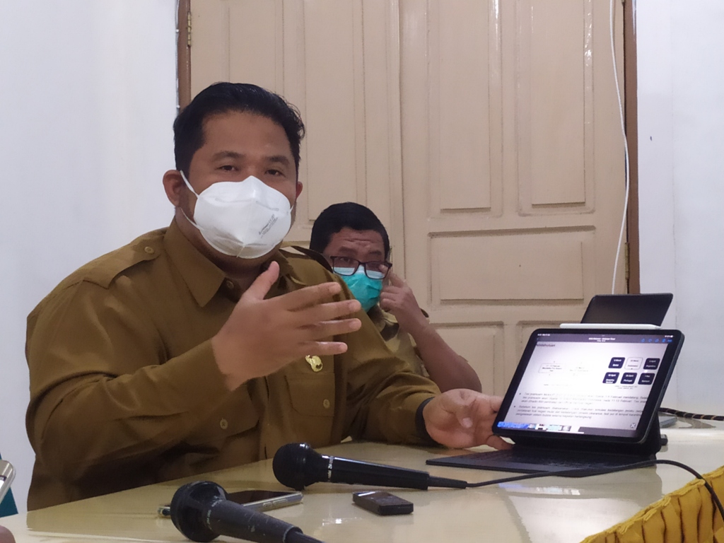 dr H Lalu Hamzi Fikri. (DIDIT/LOMBOK POST)